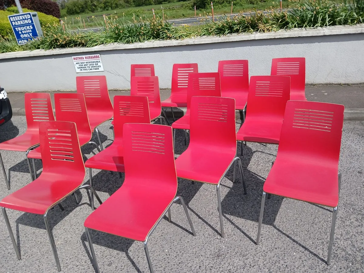 Chairs 💺 💺 💺 💺 💺  lot deal ...of (7)..deliver - Image 1