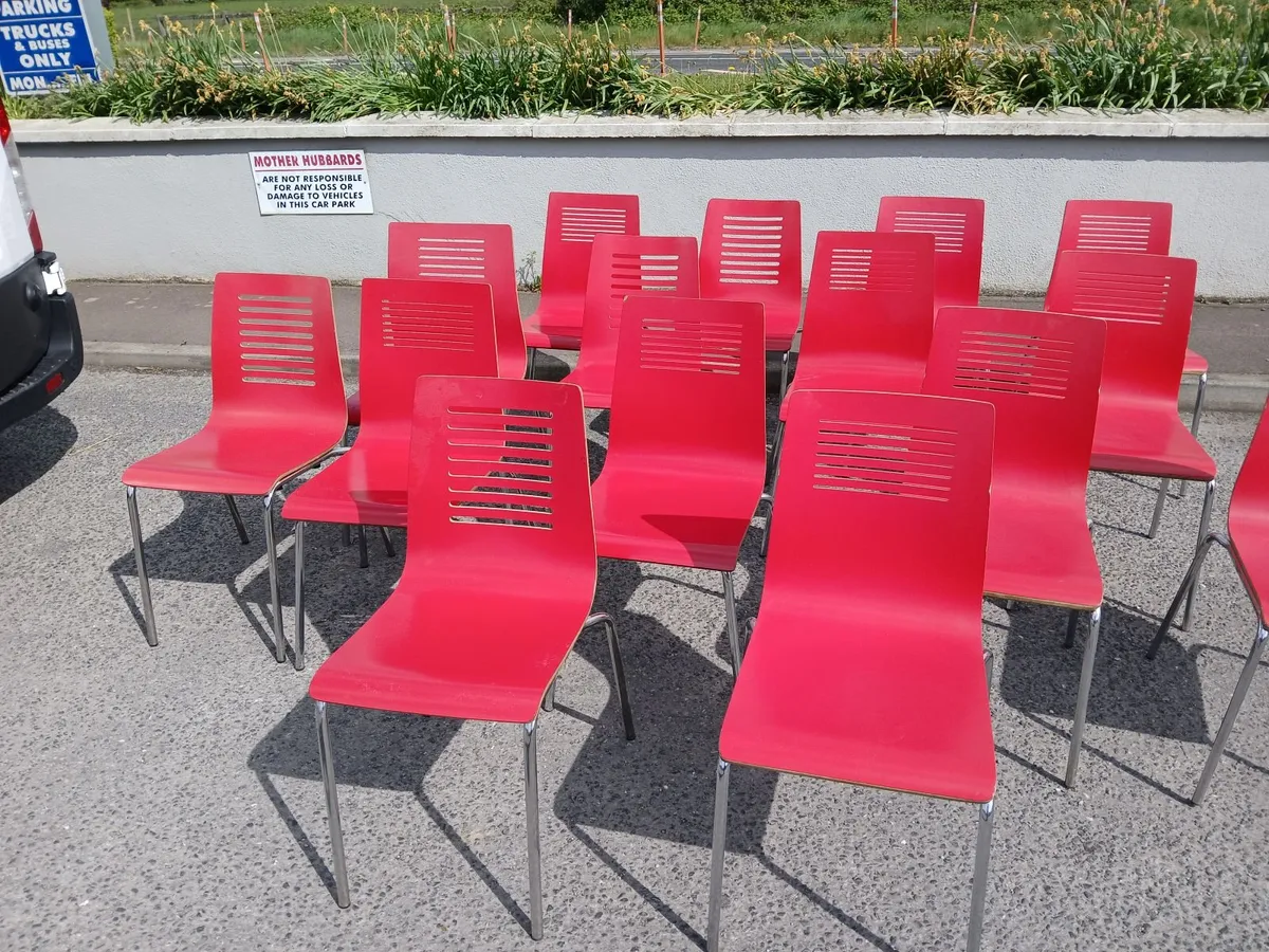 Chairs 💺 💺 💺 💺 💺  lot deal ...of (7)..deliver - Image 3