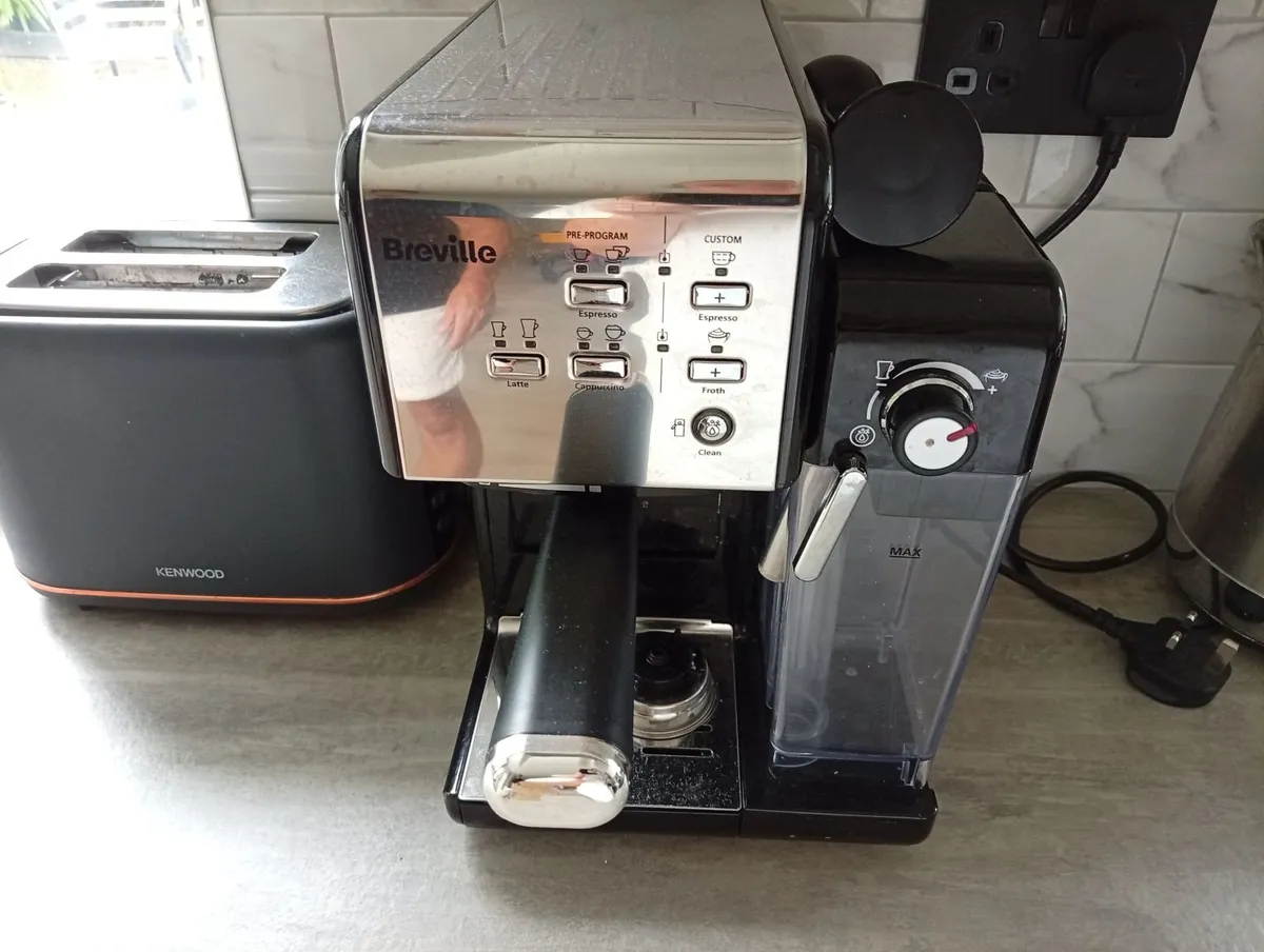 Breville one touch coffee machine - Image 3