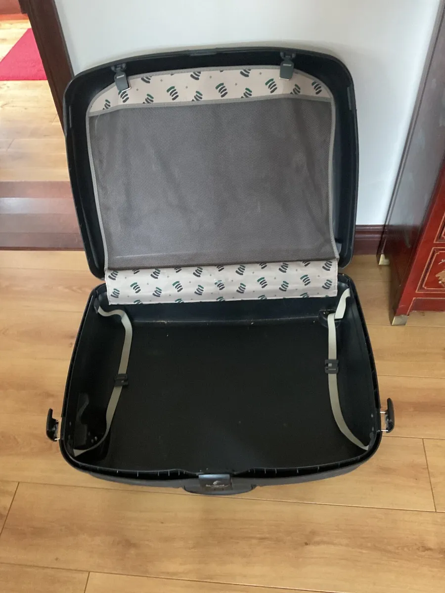 Suitcase - Image 3