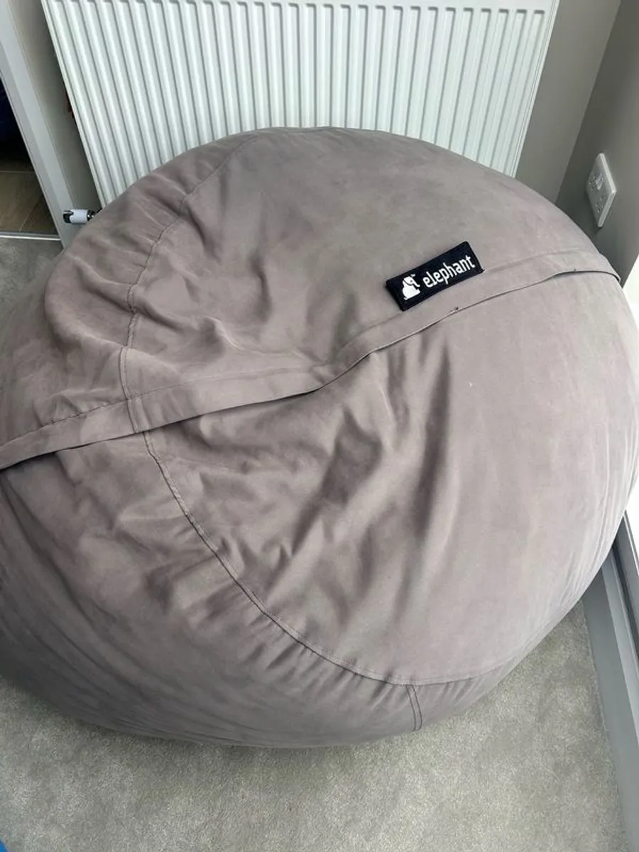 Elephant bean bag (Kumo) - Image 1