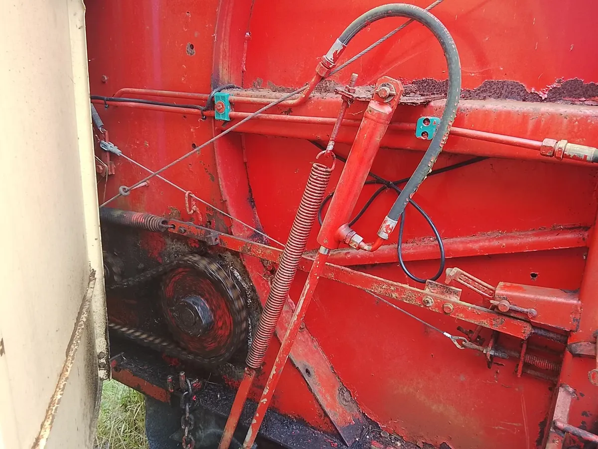 krone 160 baler. - Image 2