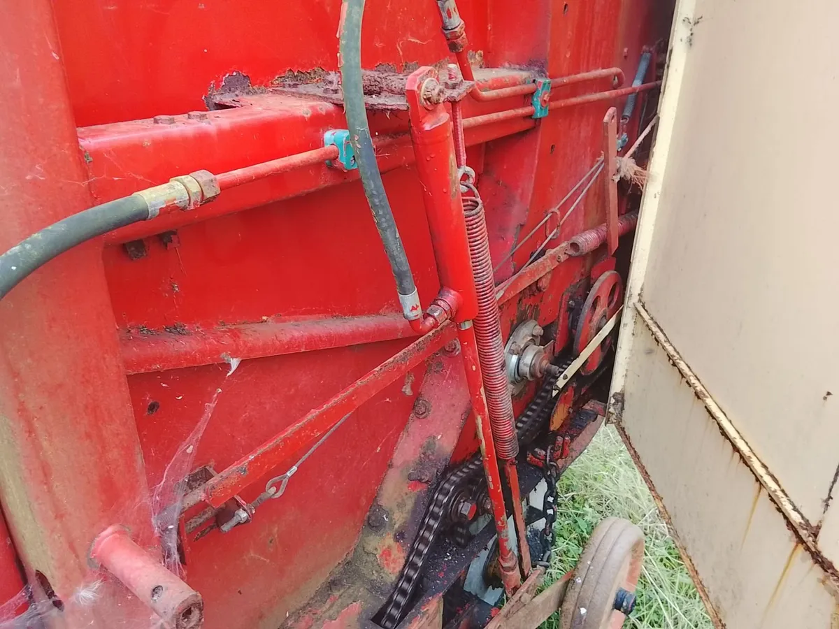 krone 160 baler. - Image 4