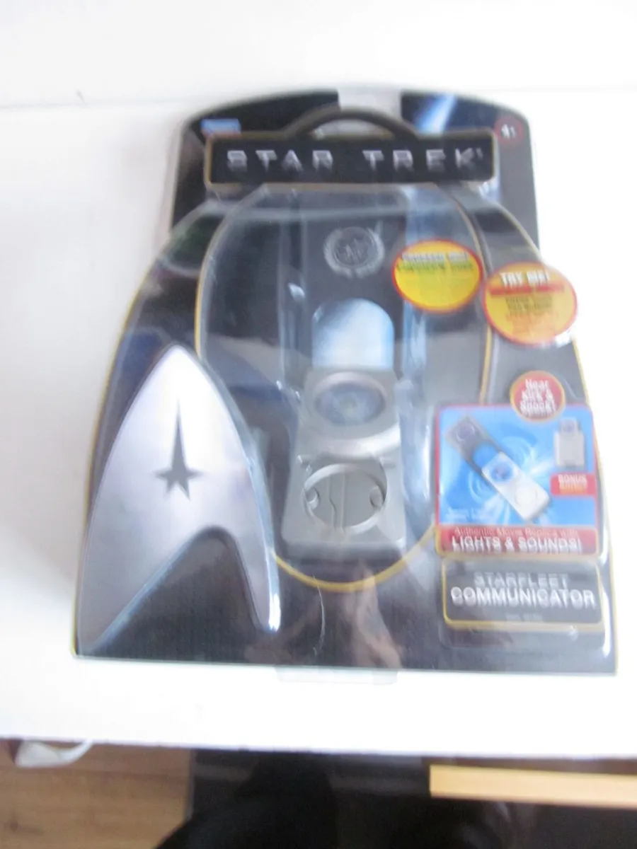 Vintage StarTrek Movie Starfleet Communicator 2009 - Image 1