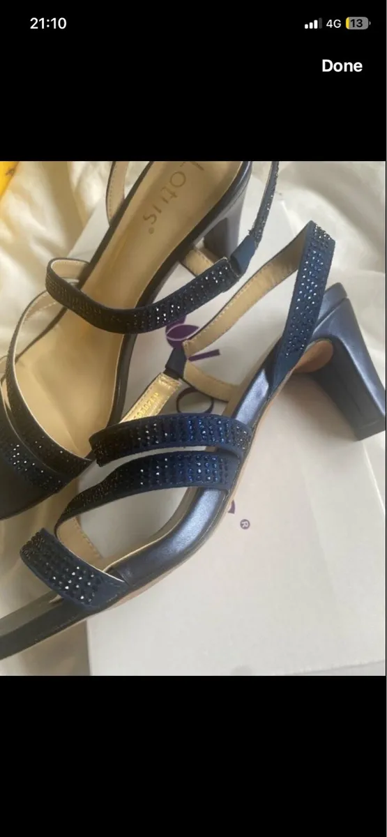 Ladies Shoes& bag - Image 4