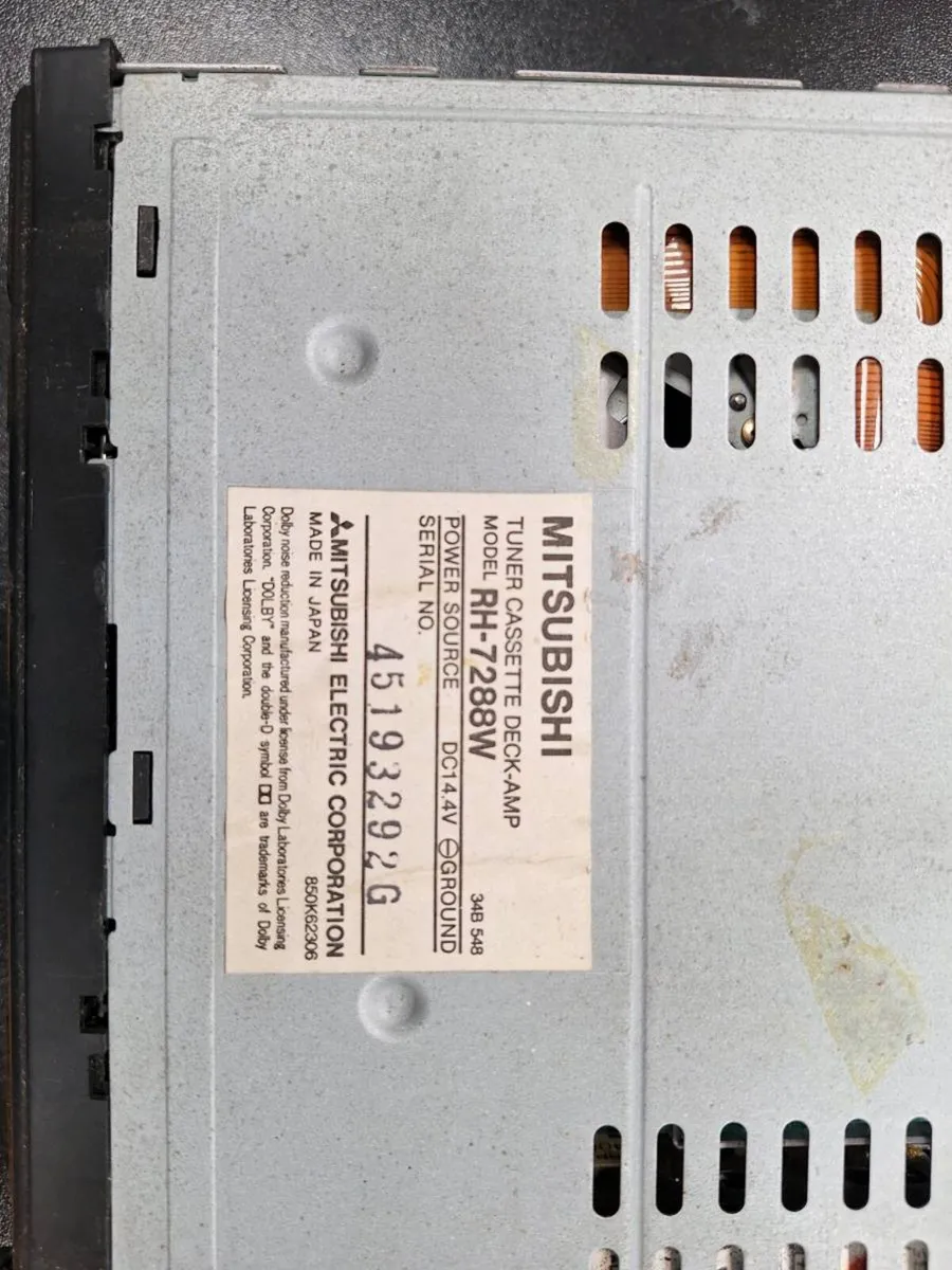 Old Honda and Mitsubishi x 2 car radio & cassette - Image 4