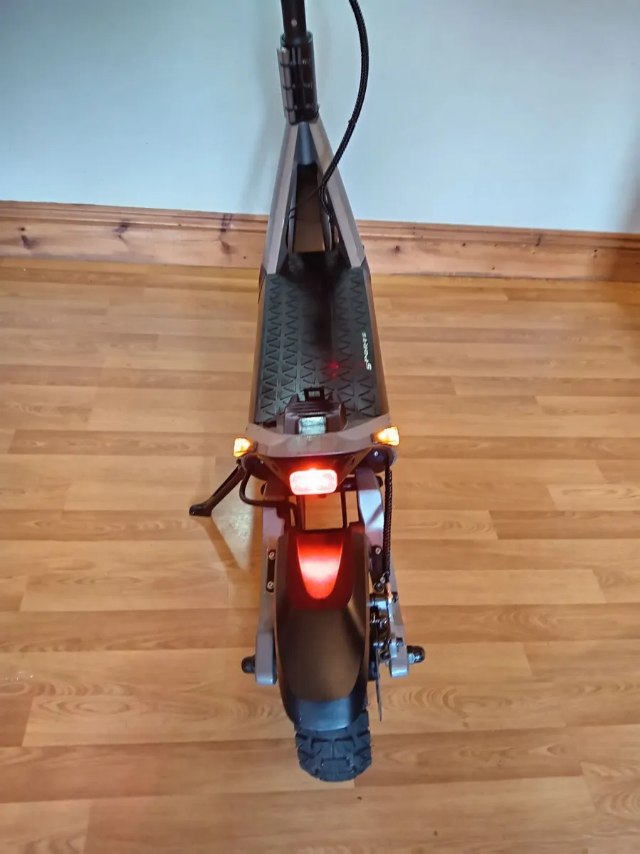 Inner City Grafter E-Scooter-Private Land Only - Image 4