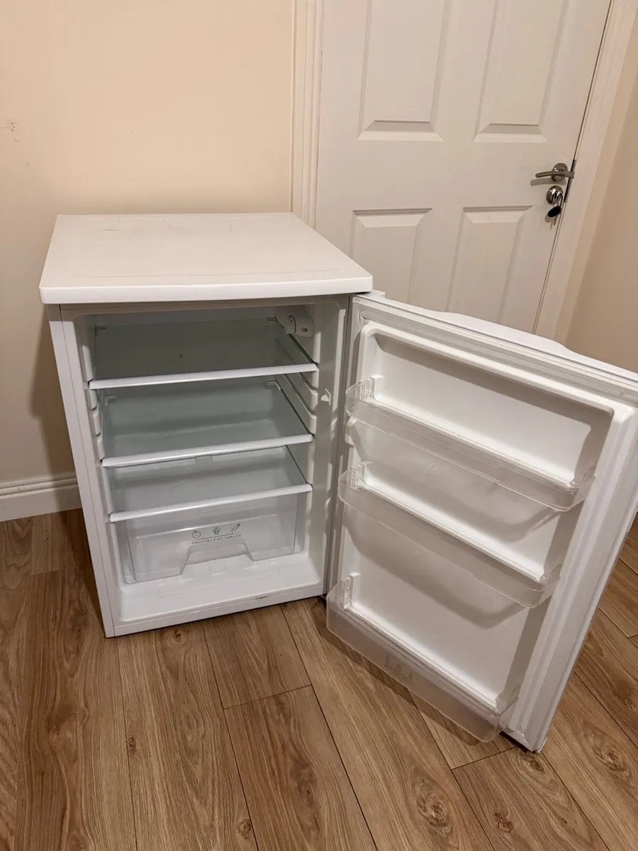 Small fridge - Image 3