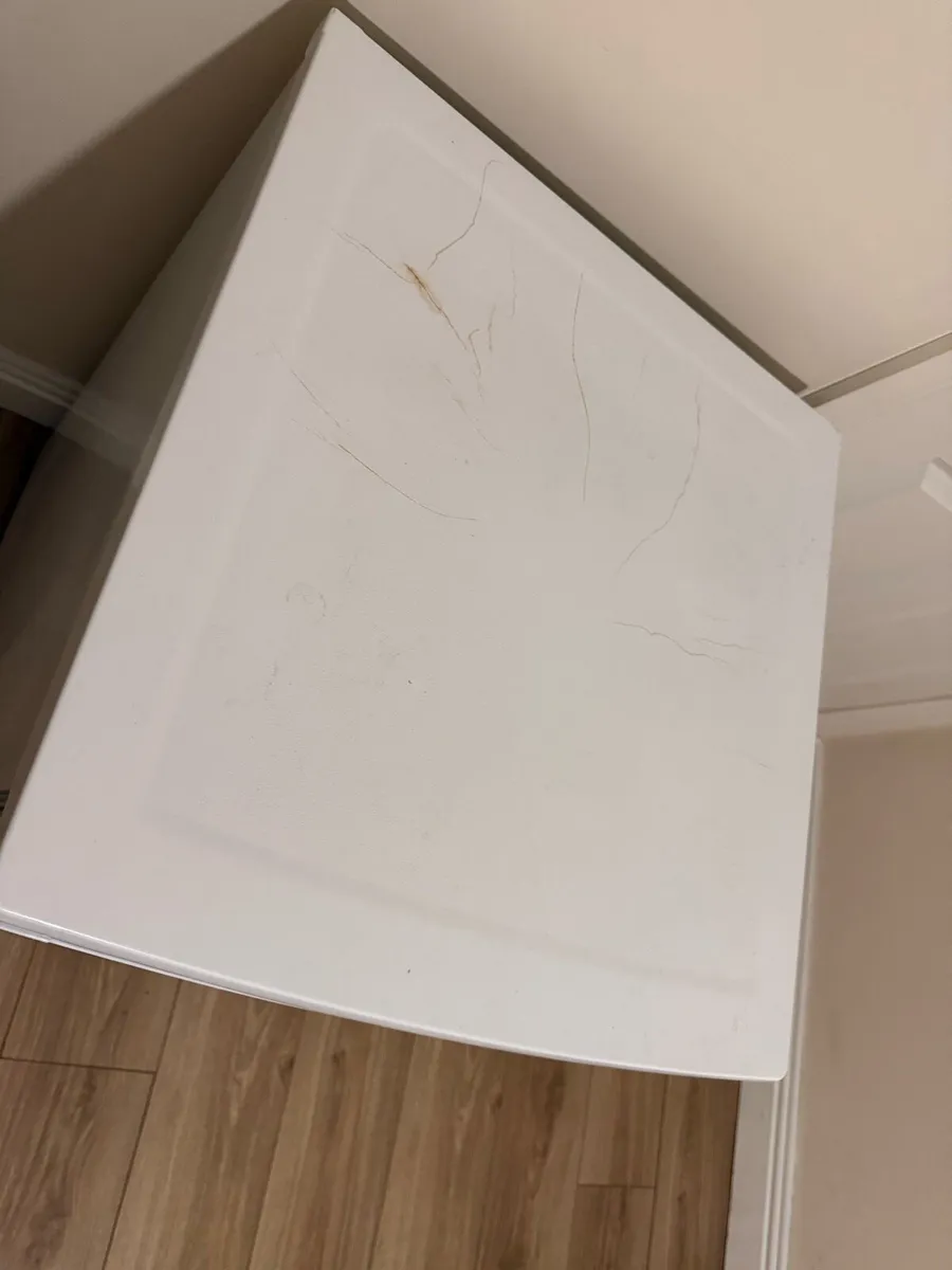 Small fridge - Image 2