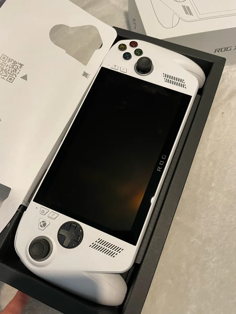 Rog Xbox Ally perfect condition ONO - Image 3