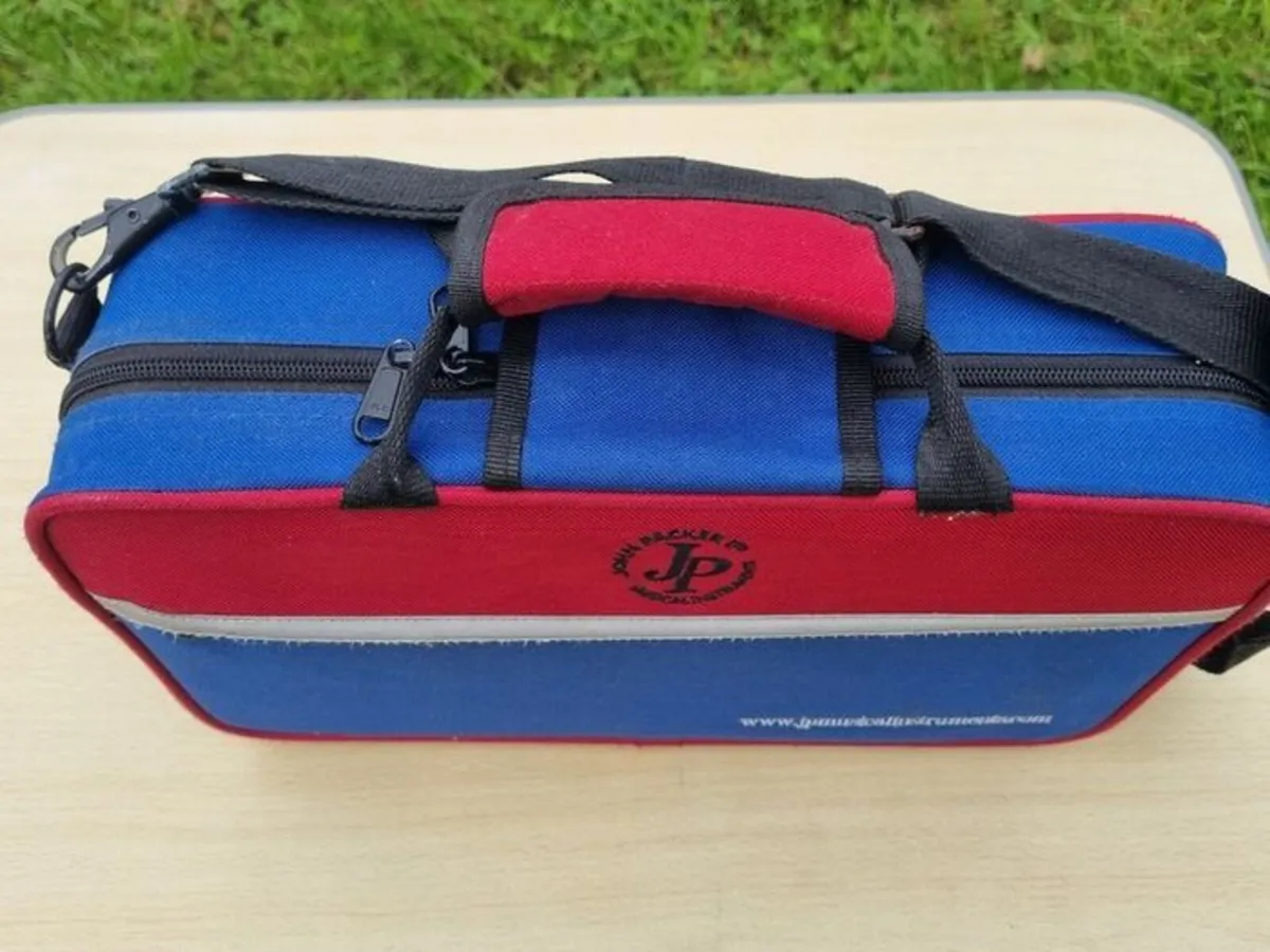 John Packer JP8124 C Clarinet Case - Image 2