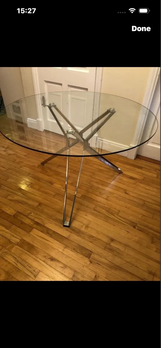 Glass dining table - Image 1