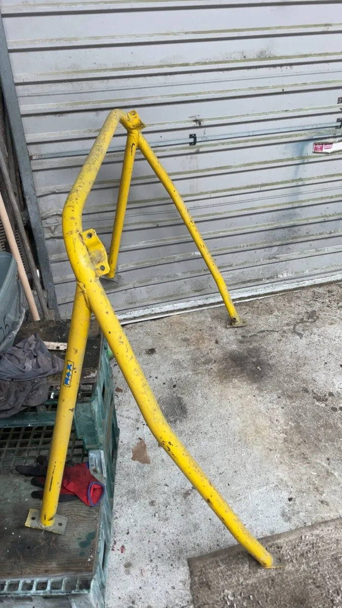 Half roll cage for a mk2 escort - Image 1