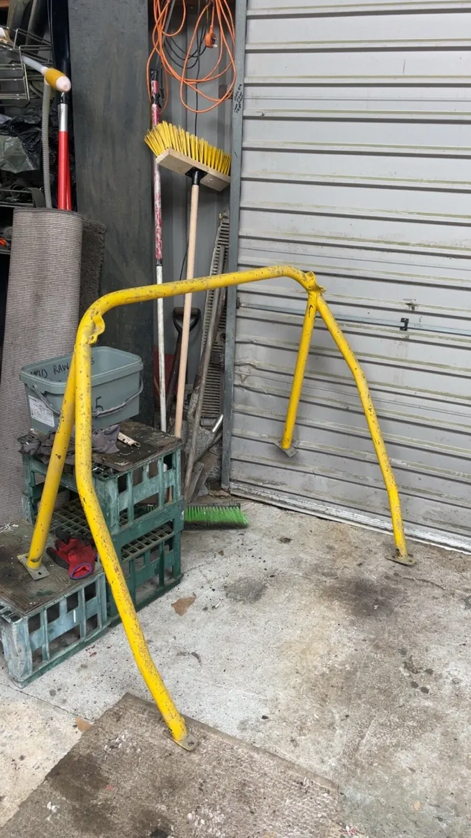 Half roll cage for a mk2 escort - Image 2