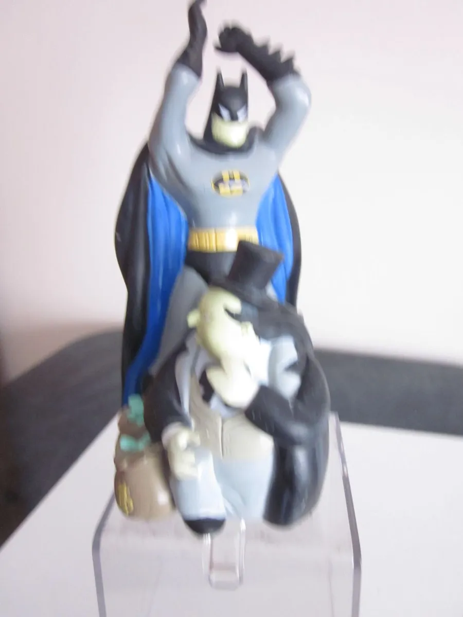 Batman Penguin Plastic Figurine DC Comics 1995 - Image 1