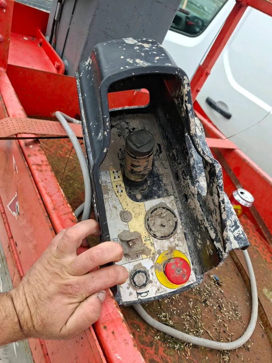 SKYJACK HOIST 4.7 METRE - Image 3