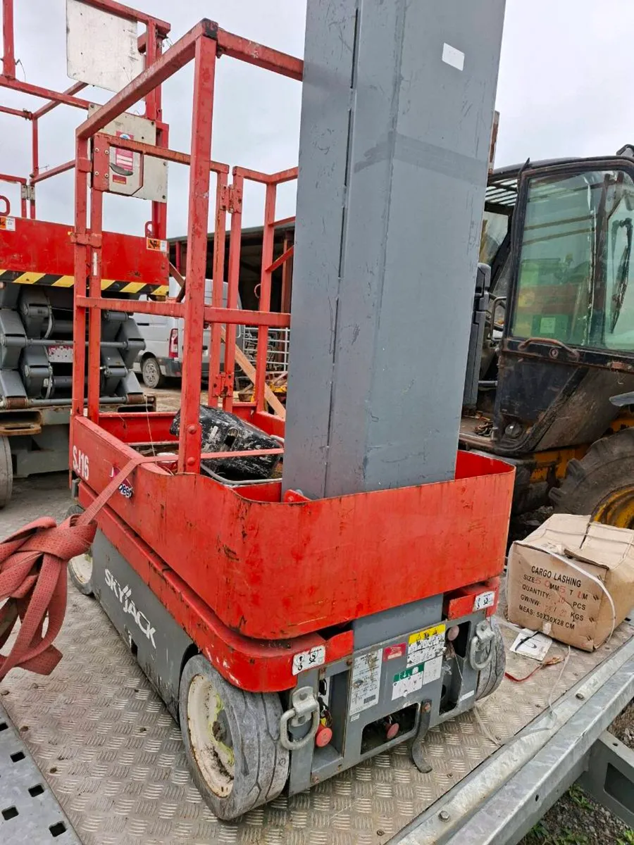 SKYJACK HOIST 4.7 METRE - Image 2