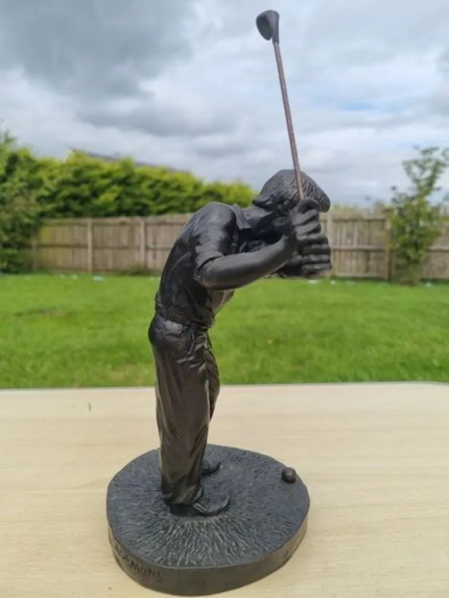 Golfer Figure by B.A. Ormond for Genesis Arts - Image 3