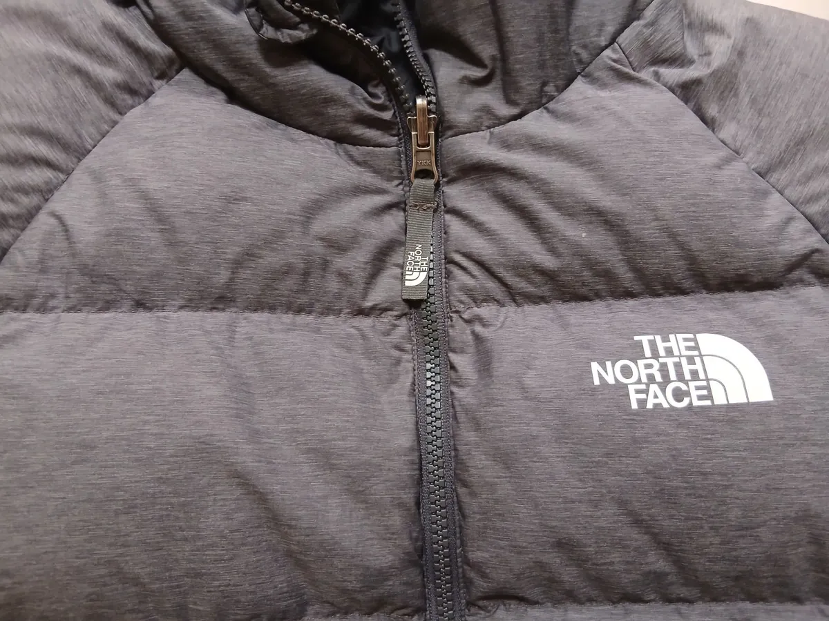 North Face puffer jacket kids L - Image 3