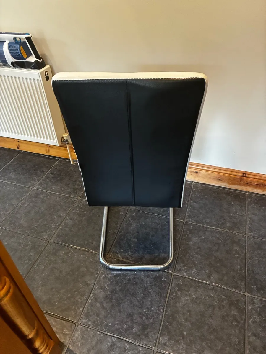 Kitchen chairs - Image 3