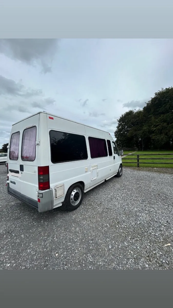 Camper van - Image 4