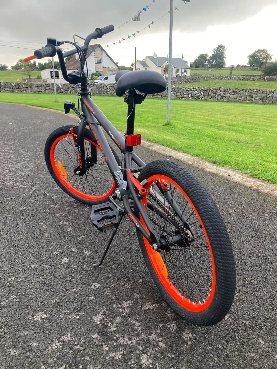 Bicycle - Image 2