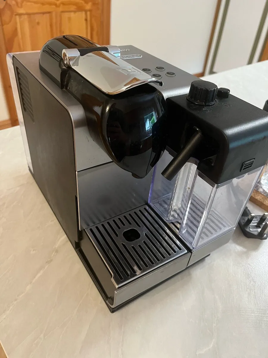 Espresso delonghi coffee machine - Image 1