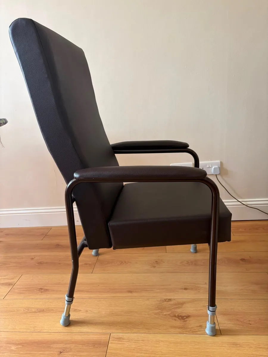 High Back Orthopaedic Chair - Image 2