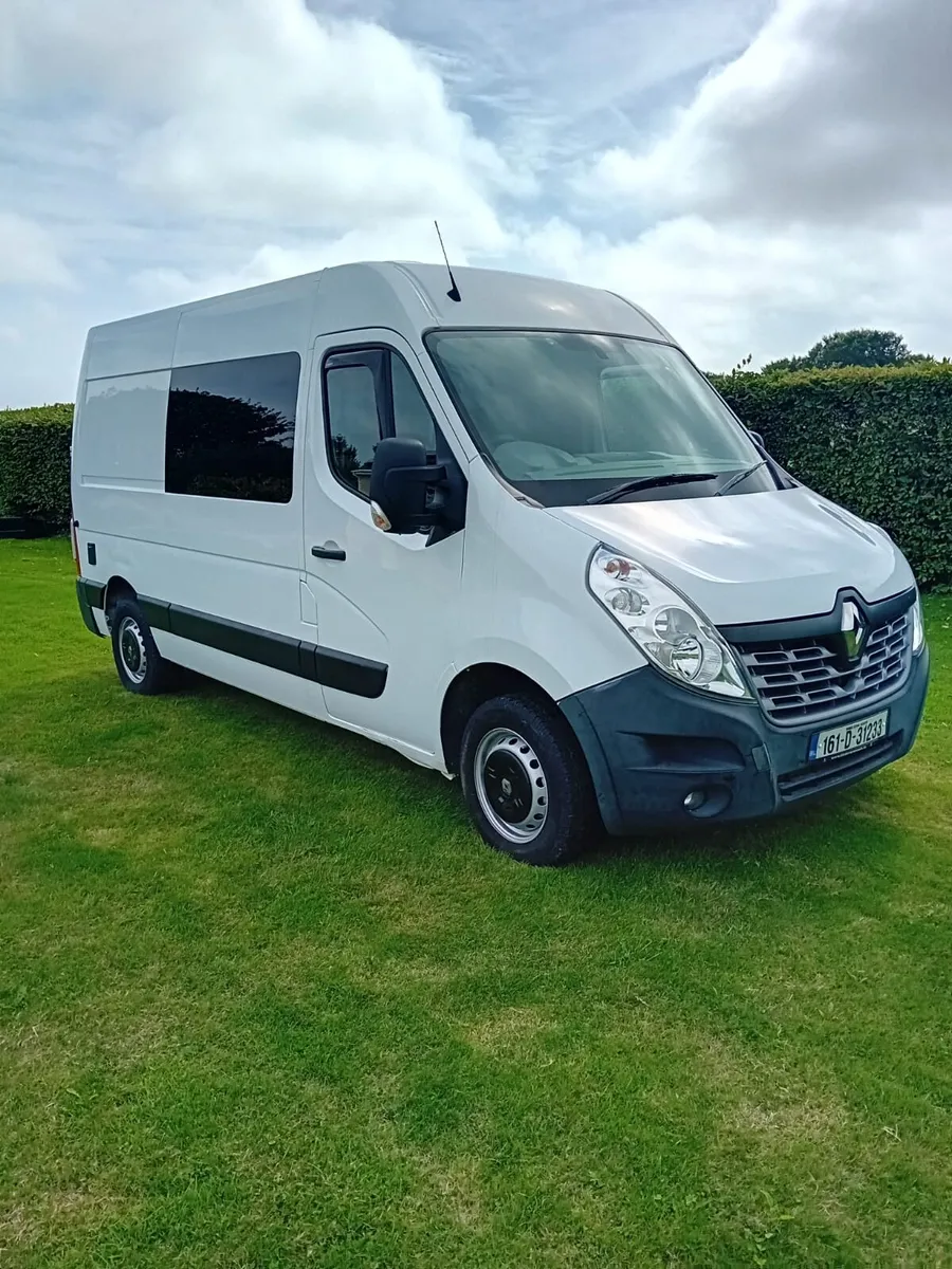Renault Master MWB 3 Berth - Image 1