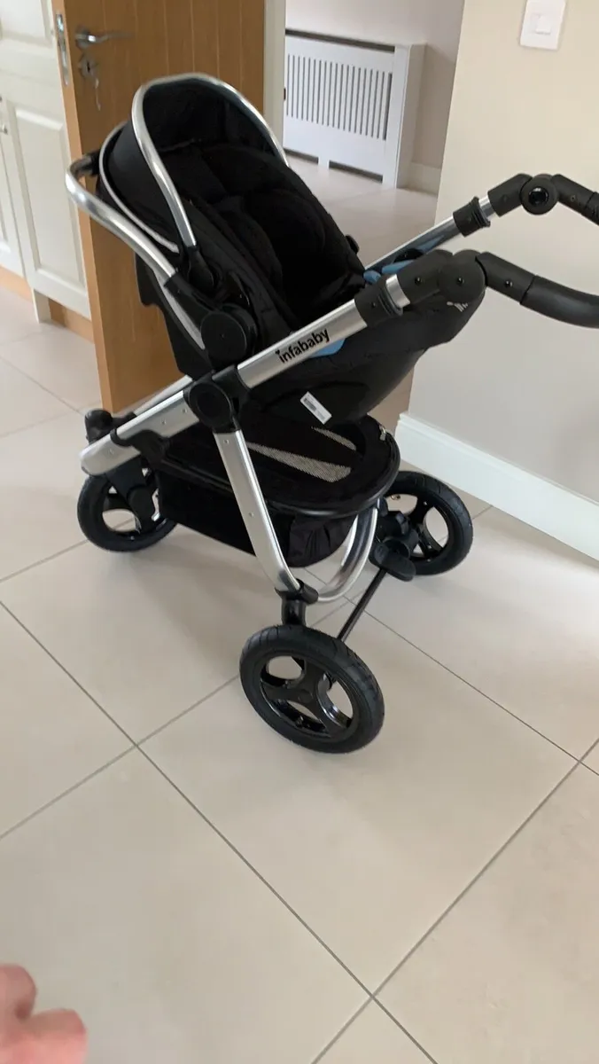 Baby travel system - Image 1