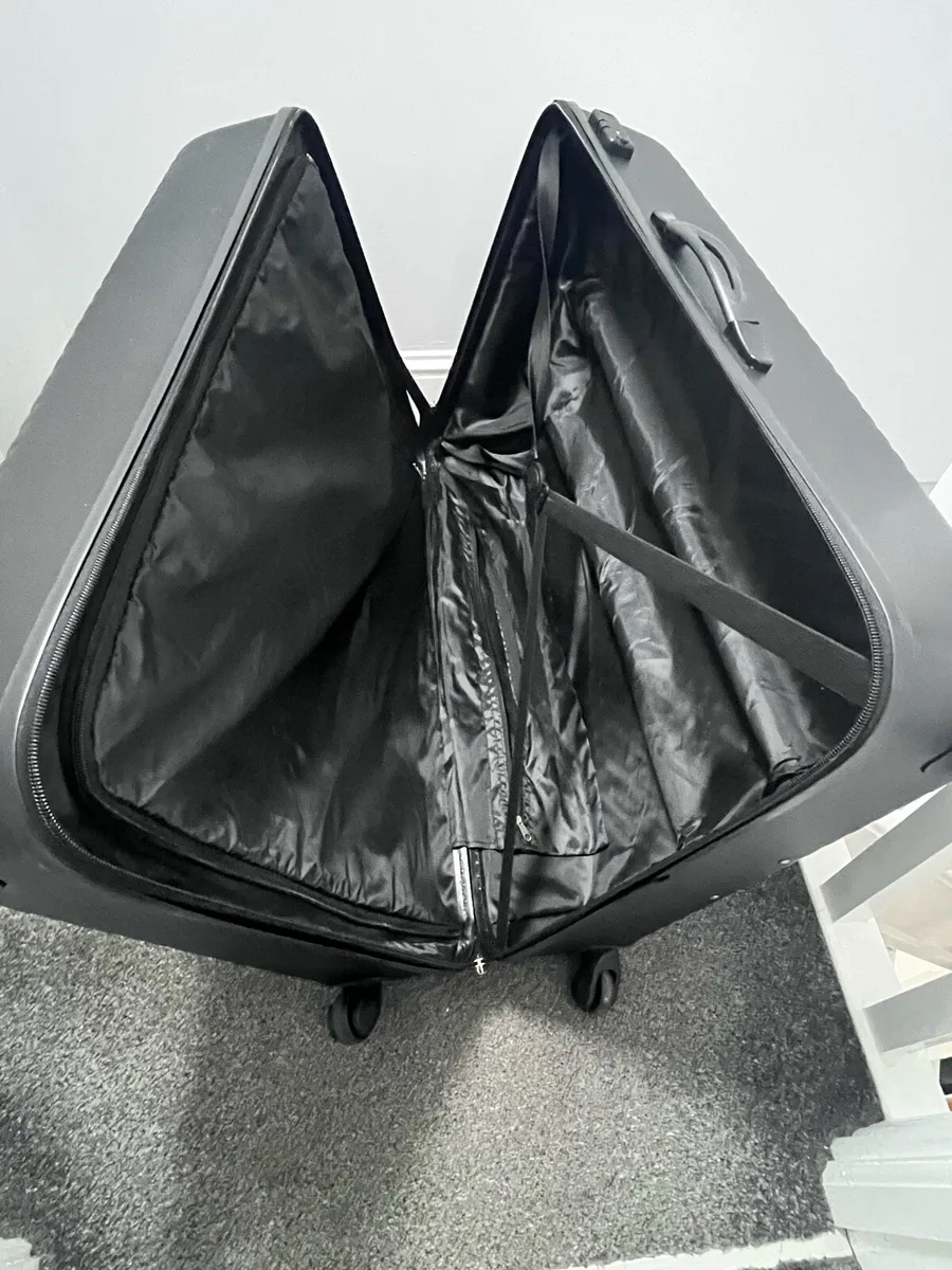 XL black suitcase - Image 3