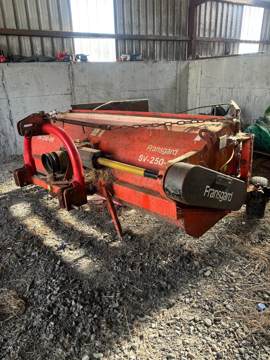 Fransgard  wilter also ride on yard scraper - Image 1