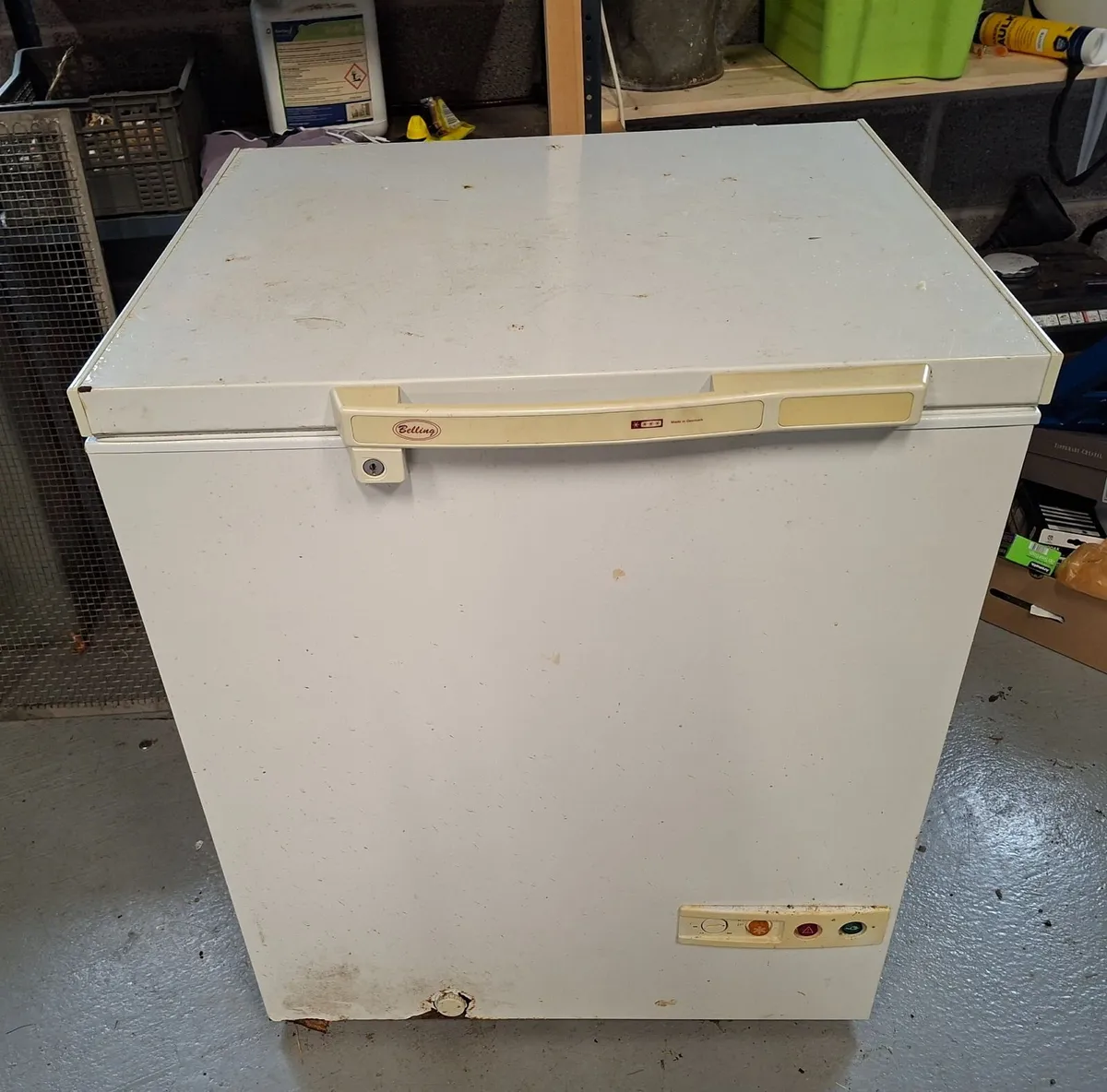 Chest freezer
