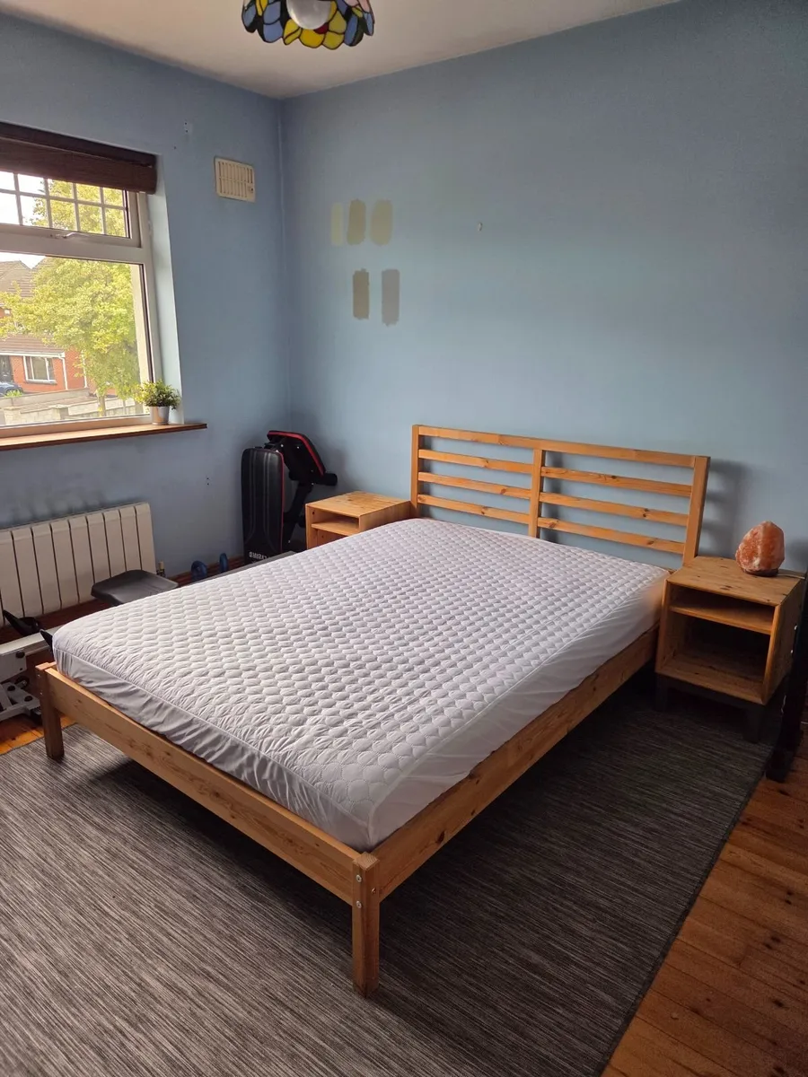 Double Bed and matching Bedside Tables - Image 2