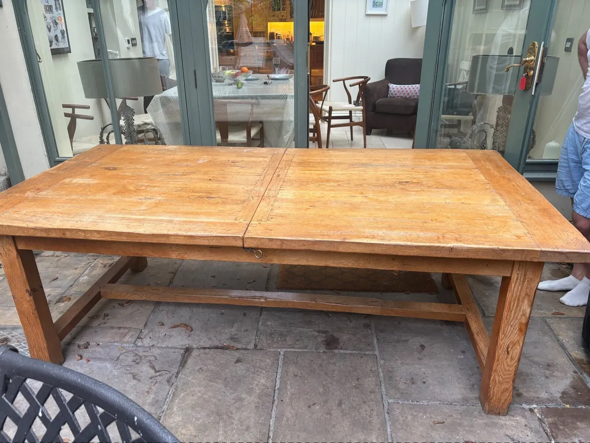 Large hardwood dining/kitchen table - Image 3