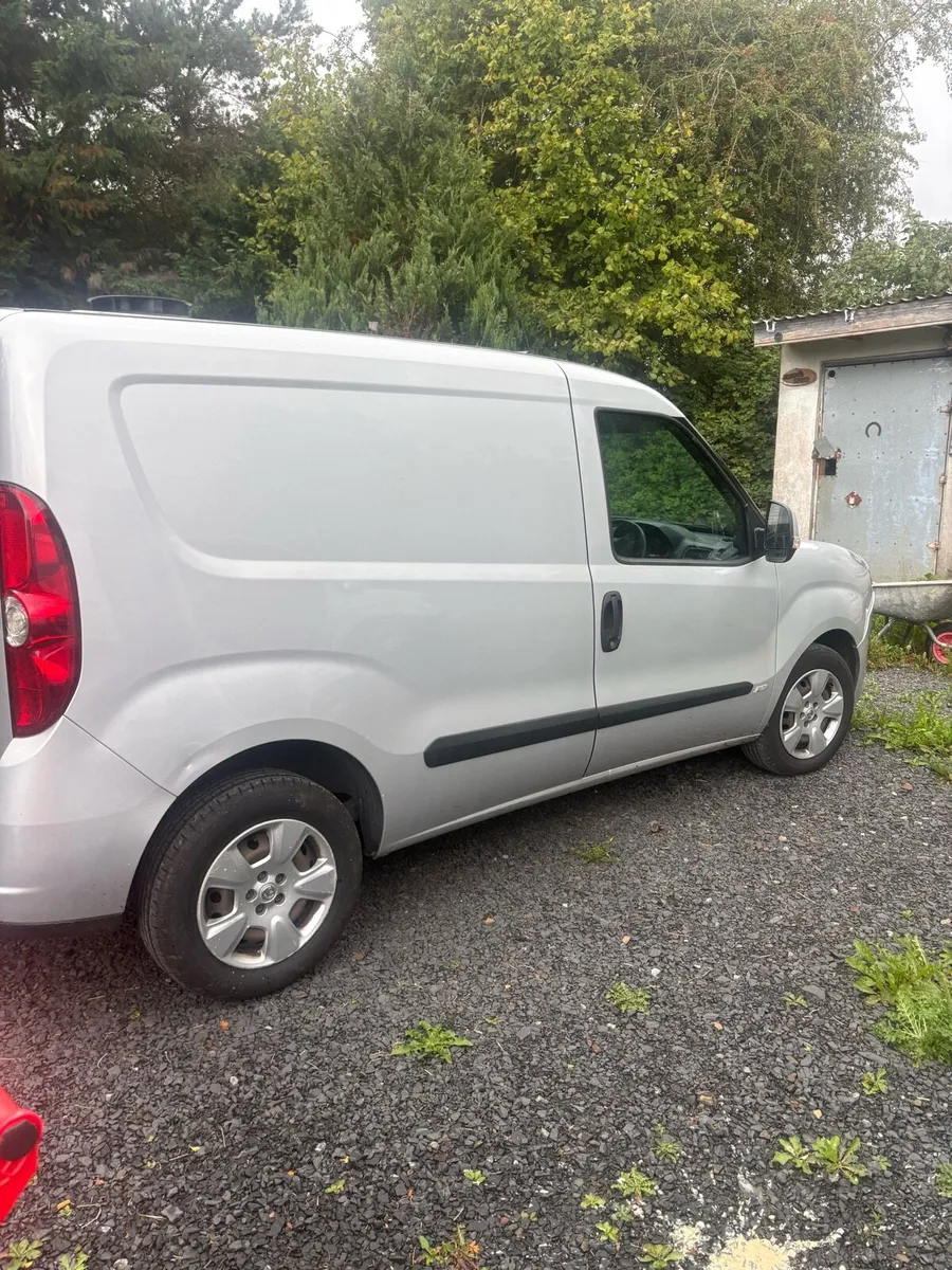 Vauxhall Combo - Image 4