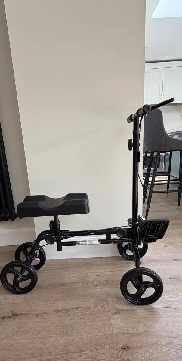 Knee walker/ scooter - Image 4