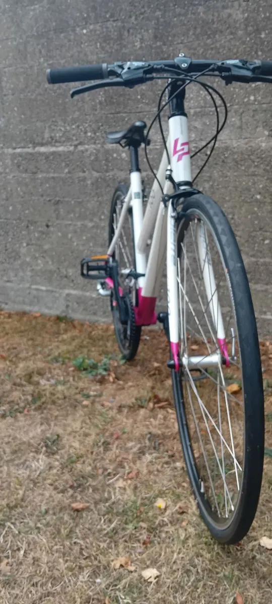 Ladies Bike Lapierre Shaper 100L Hybrid / Flatbar - Image 4
