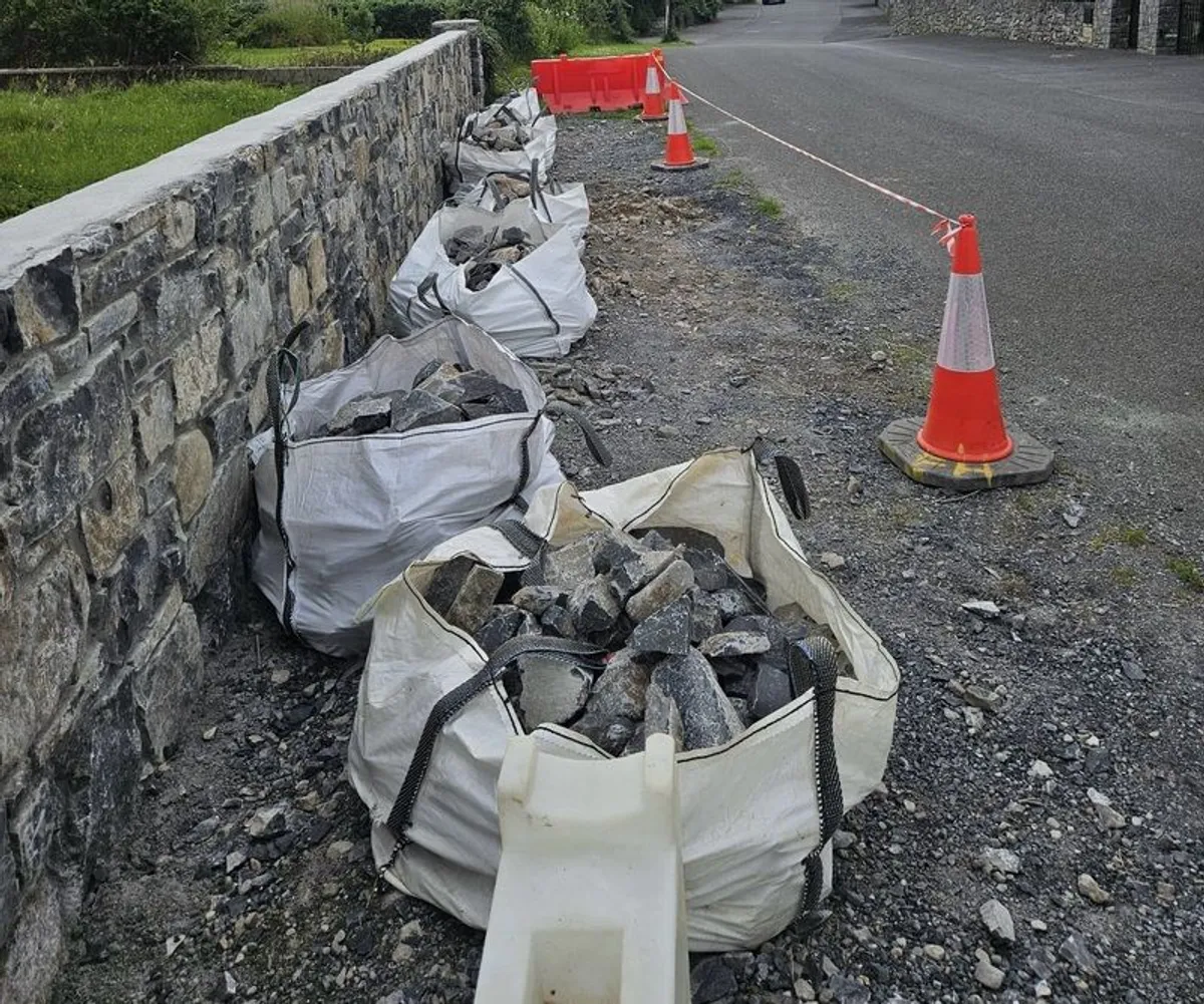 9 x 1 tonne bags building limestone - Image 2