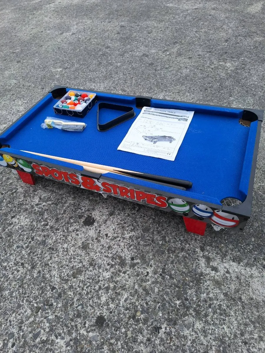 Childs 3ft table top pool table - Image 1