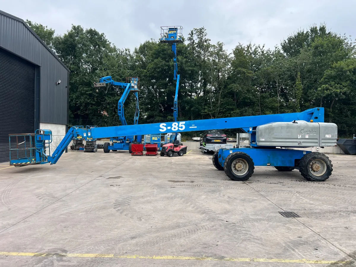 GENIE S85 BOOM LIFT - Image 4