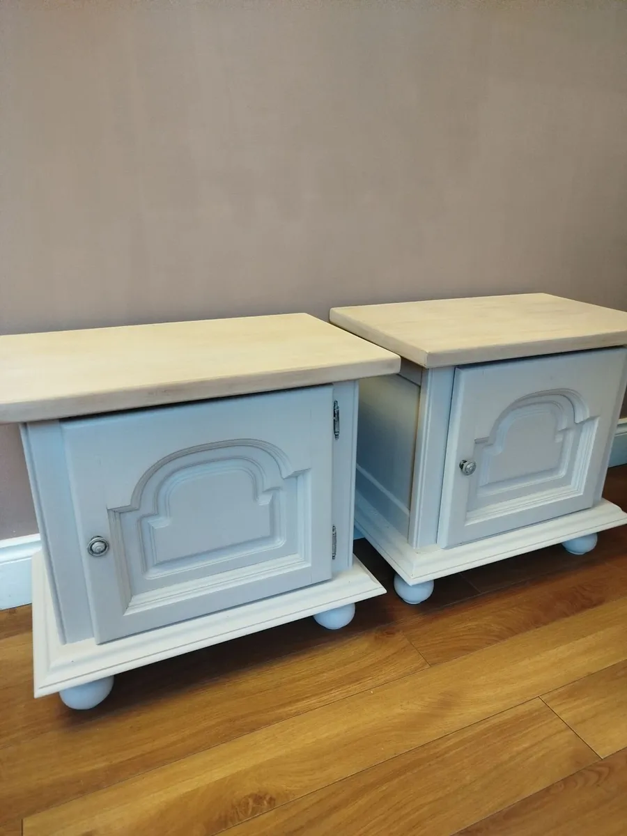 Bedside tables - Image 2