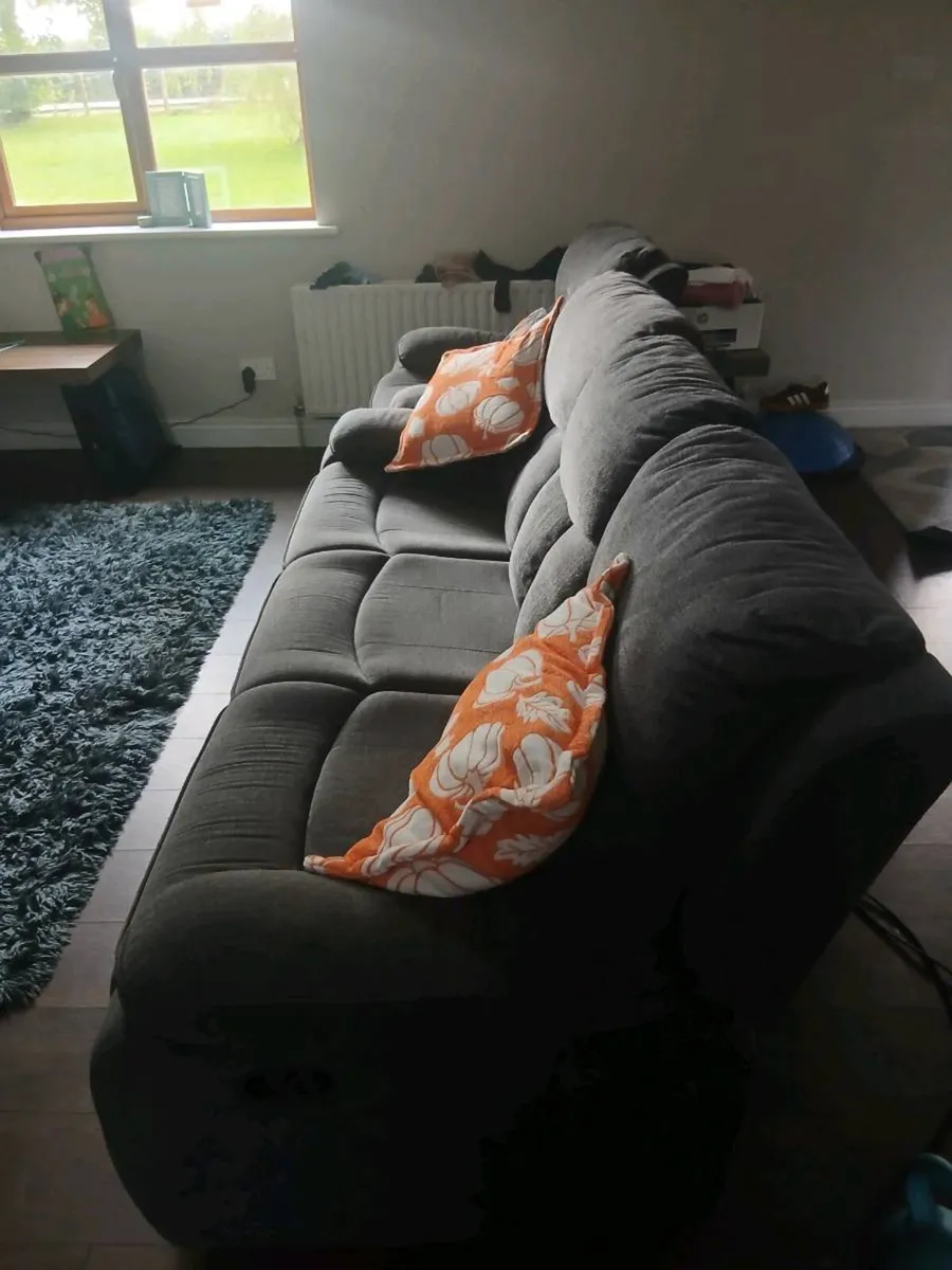 Furniture bundle - Image 1
