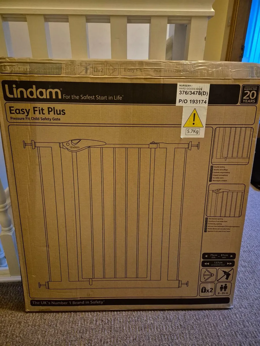 Lindam child safety gate - Image 2