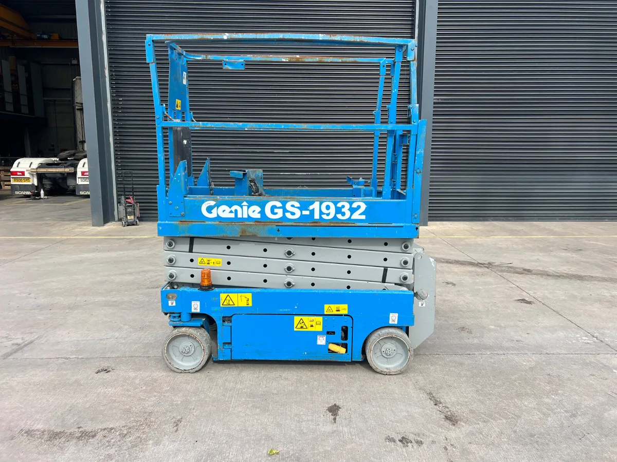 Genie GS1932 Scissor Lift - Image 4