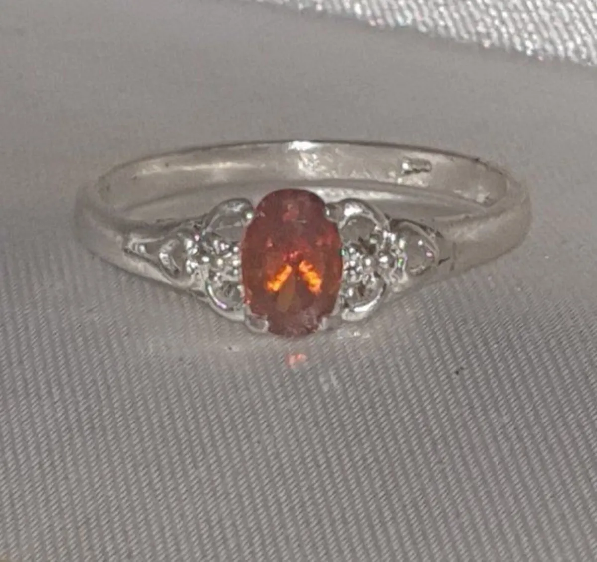 Vintage Hallmarked Silver Ring with Rose Gemstone - Image 1