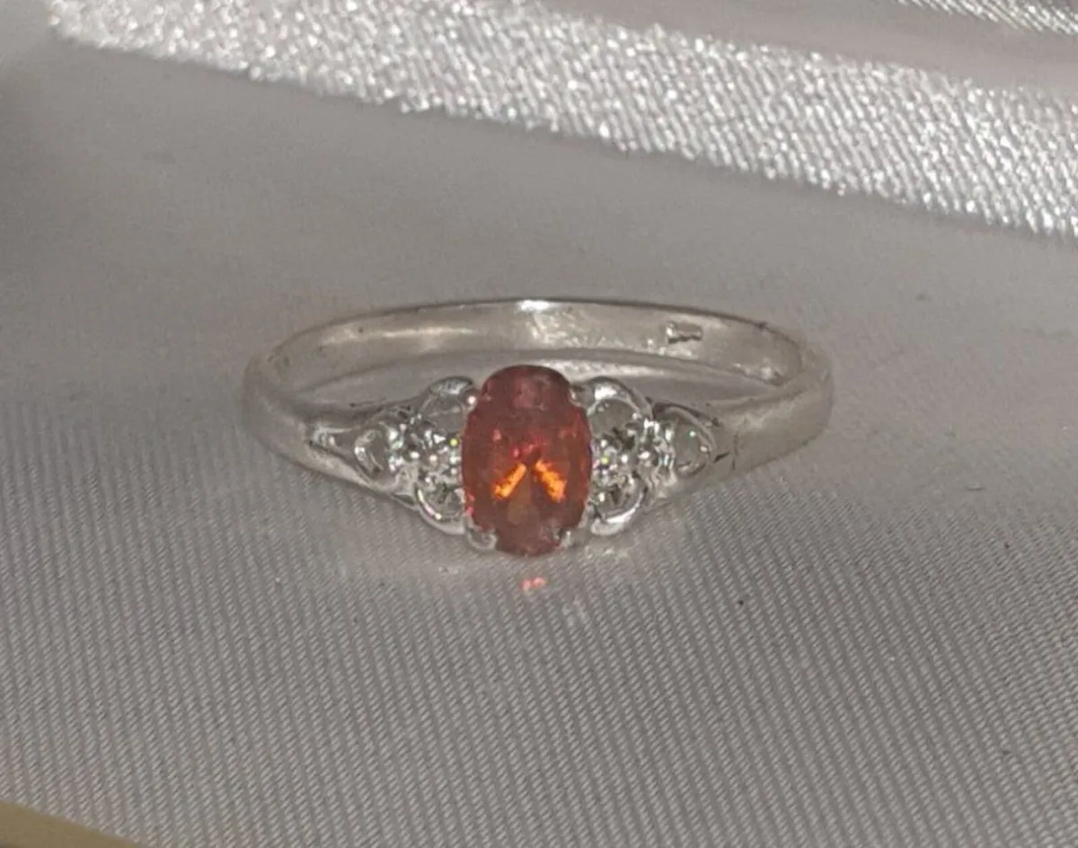 Vintage Hallmarked Silver Ring with Rose Gemstone - Image 2