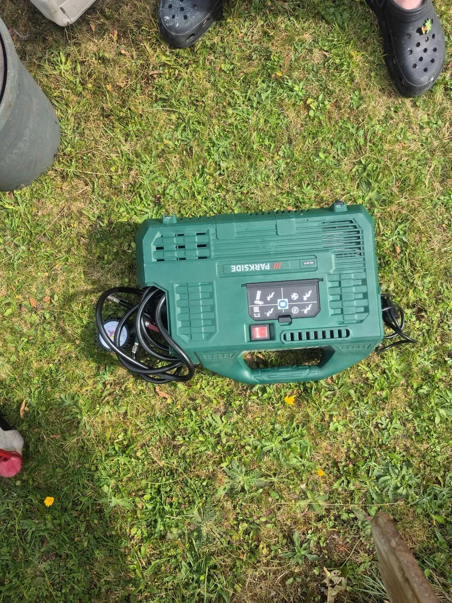 Air compressor