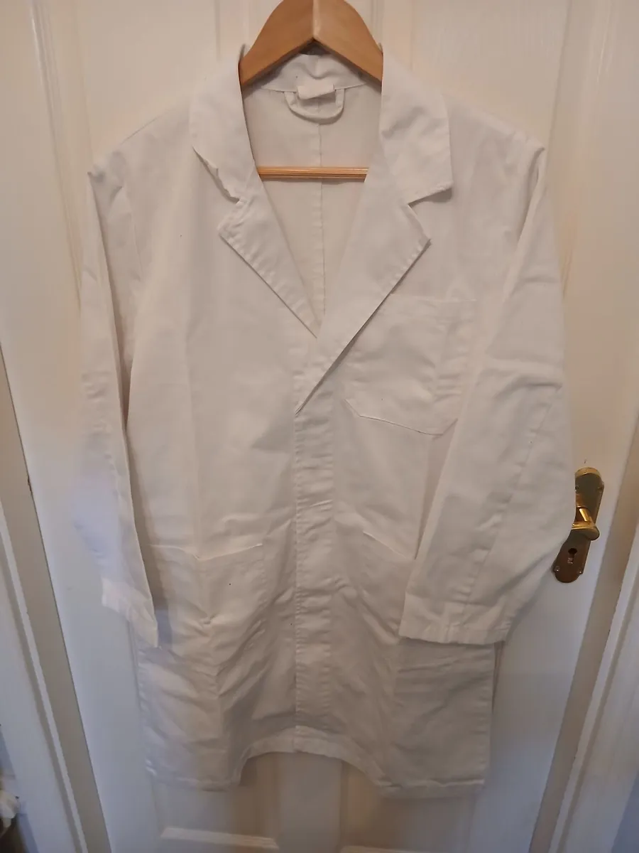 White coat for chemistry or pharmacy student. - Image 3