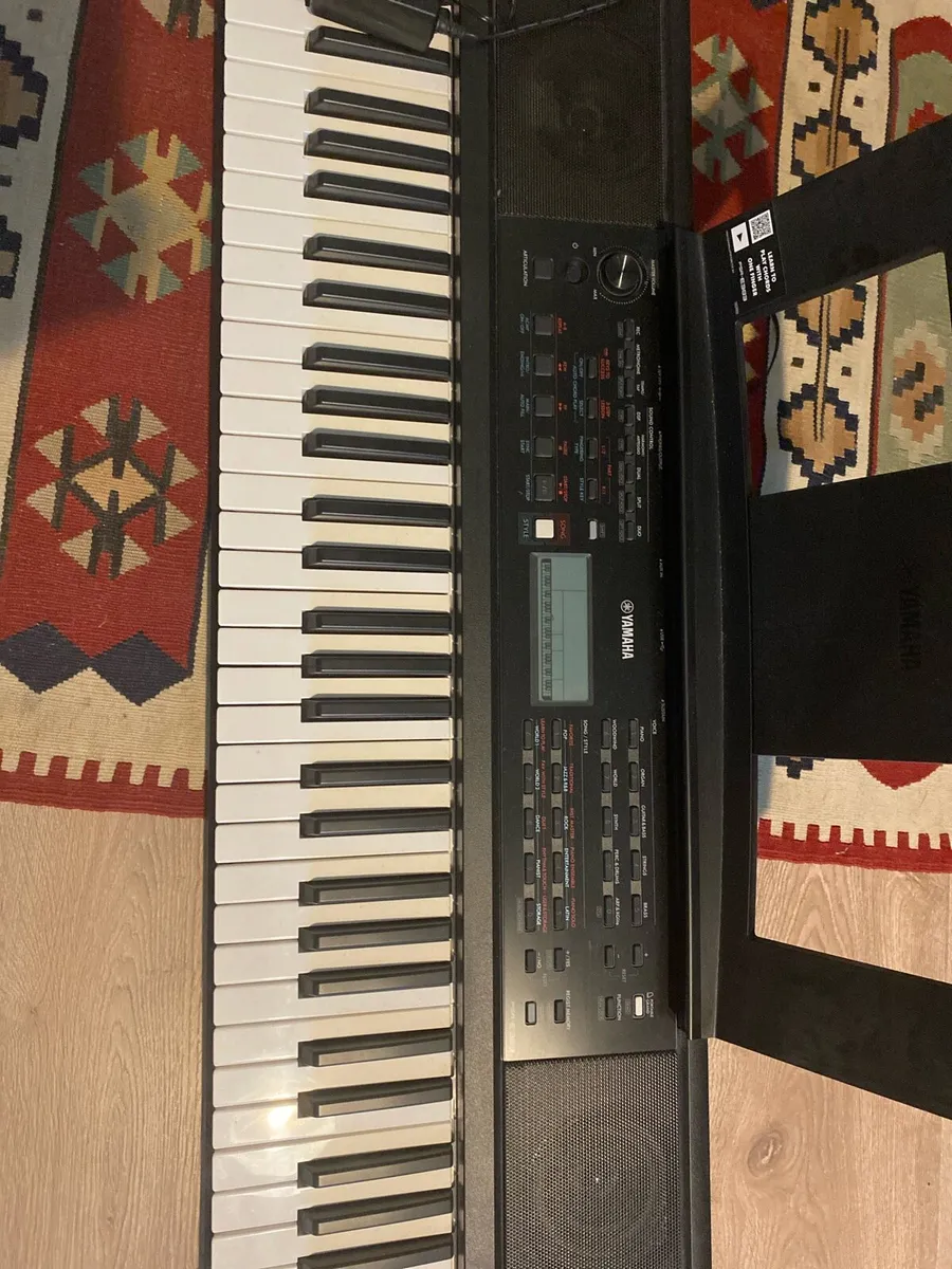 Yamaha keyboard - Image 2